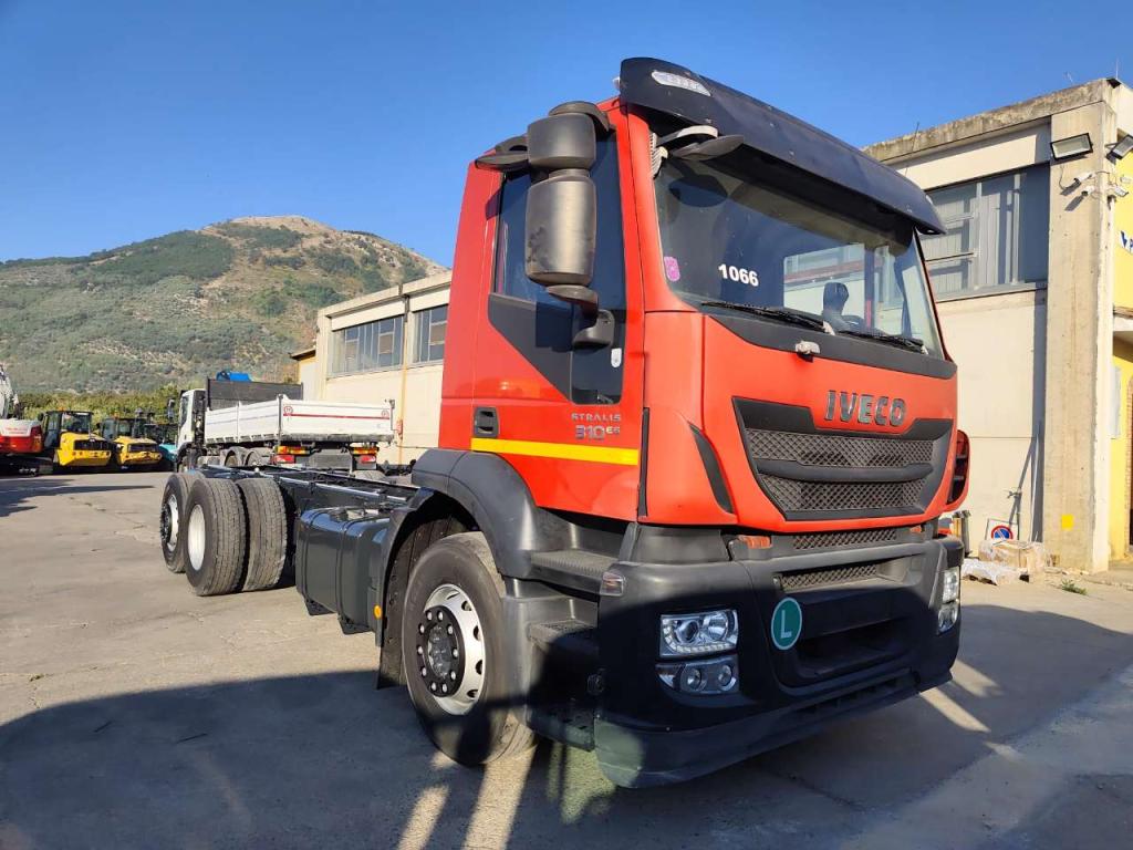 Iveco STRALIS HI-STREET 260S31 Foto 26