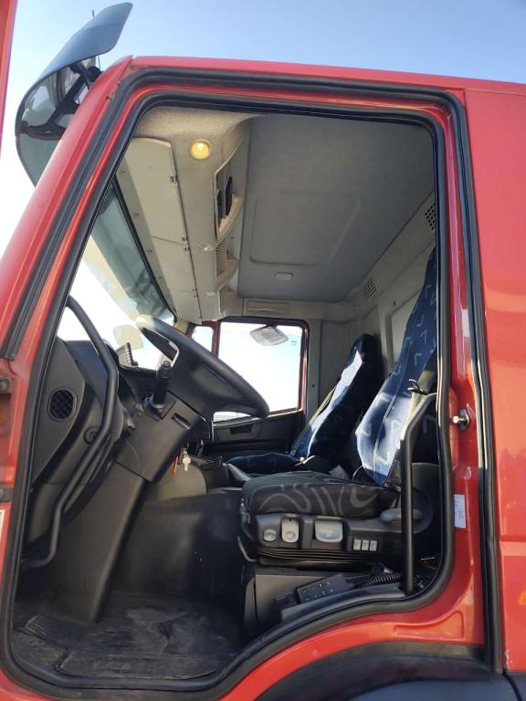 Iveco STRALIS HI-STREET 260S31 Foto 3