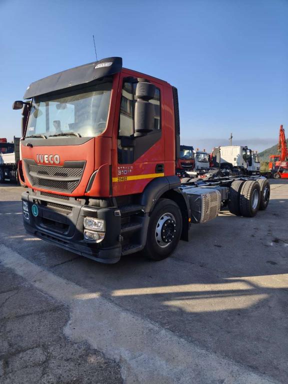 Iveco STRALIS HI-STREET 260S31 Foto 9