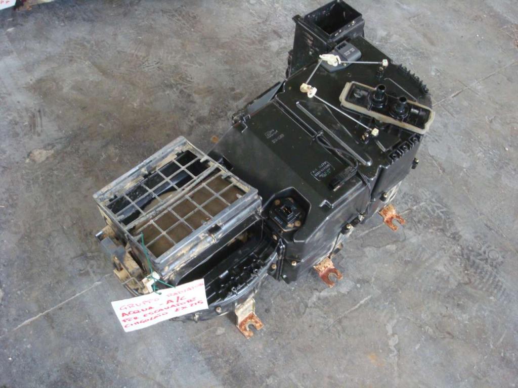 Radiatore aria condizionata per Fiat Hitachi EX 215 Foto 5