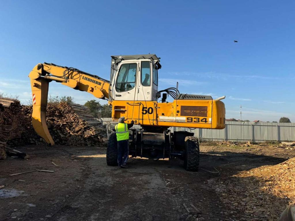 Liebherr A934 Foto 1