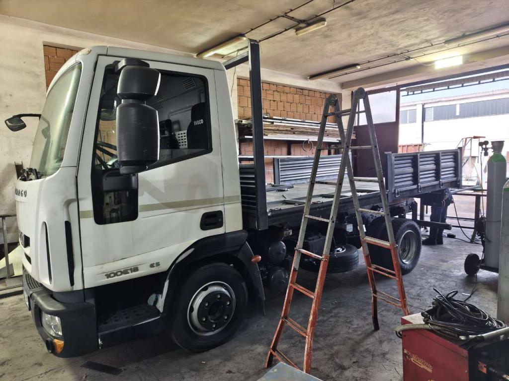 Iveco EUROCARGO 100E18 Foto 17