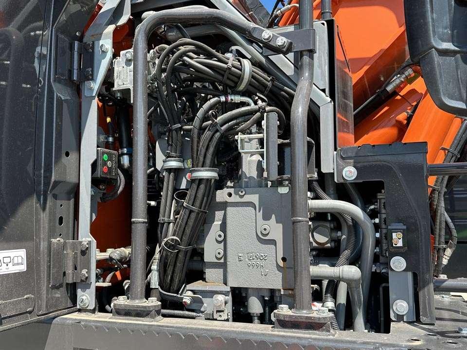 Hitachi ZX180W-7 Foto 12