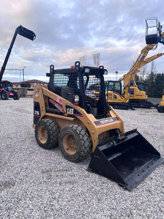 Caterpillar 216 Foto 4