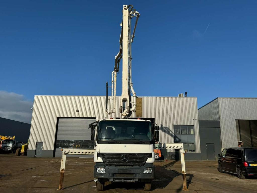 Mercedes-Benz Actros 2632 6x4 with Putzmeister BSF 24-4 11 24m concrete pump Foto 13