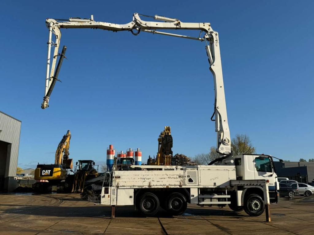 Mercedes-Benz Actros 2632 6x4 with Putzmeister BSF 24-4 11 24m concrete pump Foto 8