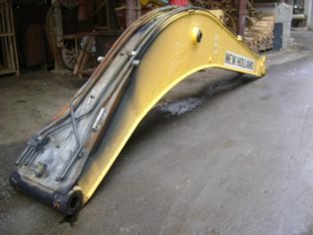 Braccio di sollevamento per New Holland E 215/245 Foto 2