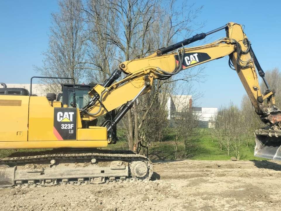 Caterpillar 323F Foto 2