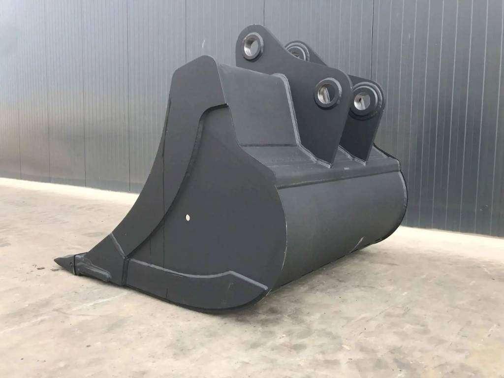 Komatsu PC210 Foto 2