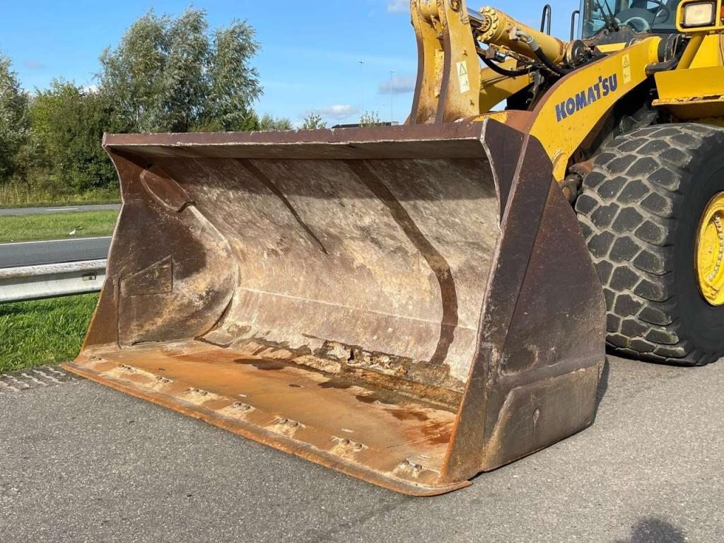 Komatsu WA500-6 Foto 10