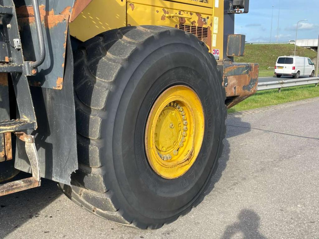 Komatsu WA500-6 Foto 13