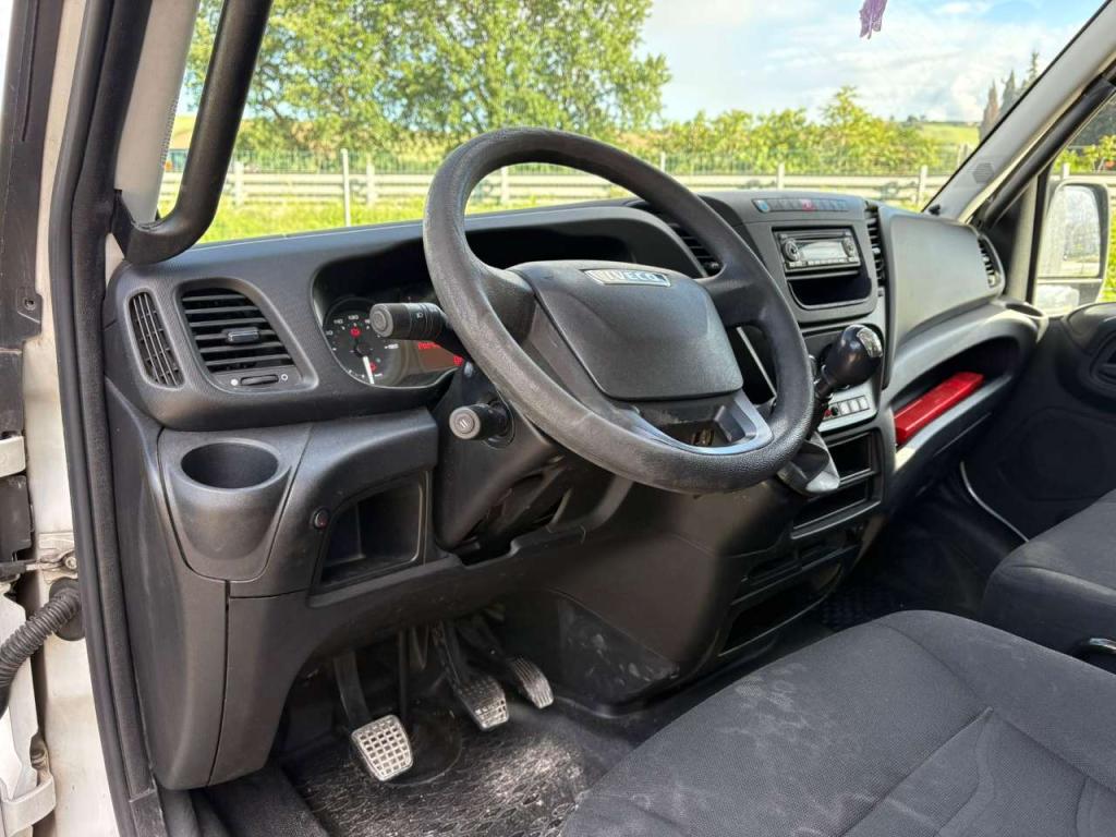 Iveco DAILY 35C15 furgonato manuale Foto 9