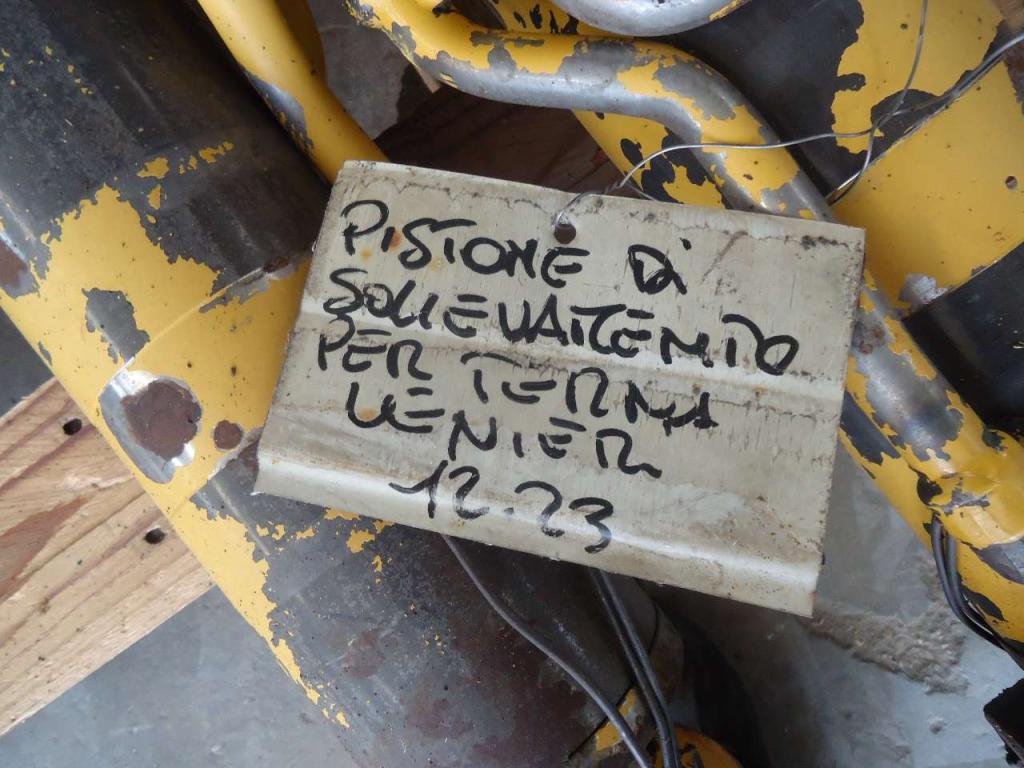 Pistone sollevamento per Venieri 12.23 Foto 4
