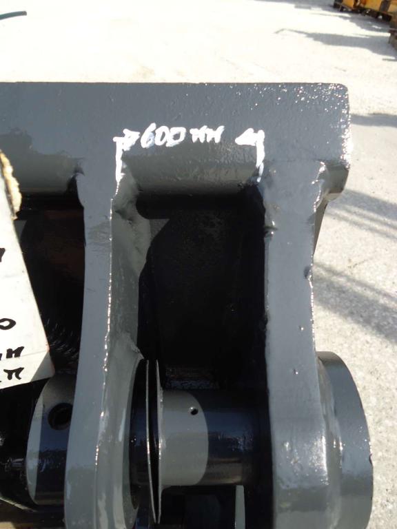 Attacco rapido idraulico per per Takeuchi TL10V-2 Foto 1