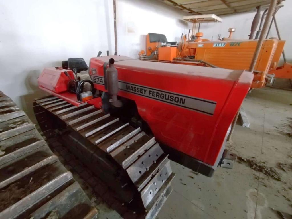 Massey Ferguson 247 Foto 1