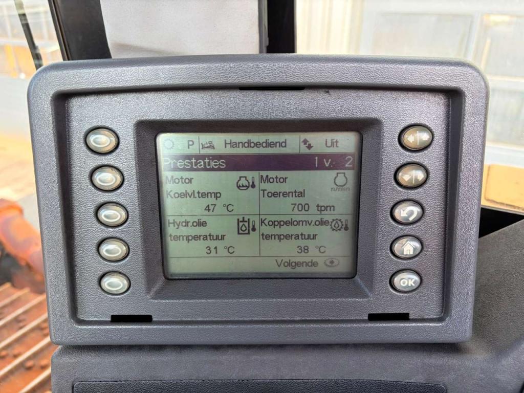 Caterpillar D8T Foto 21