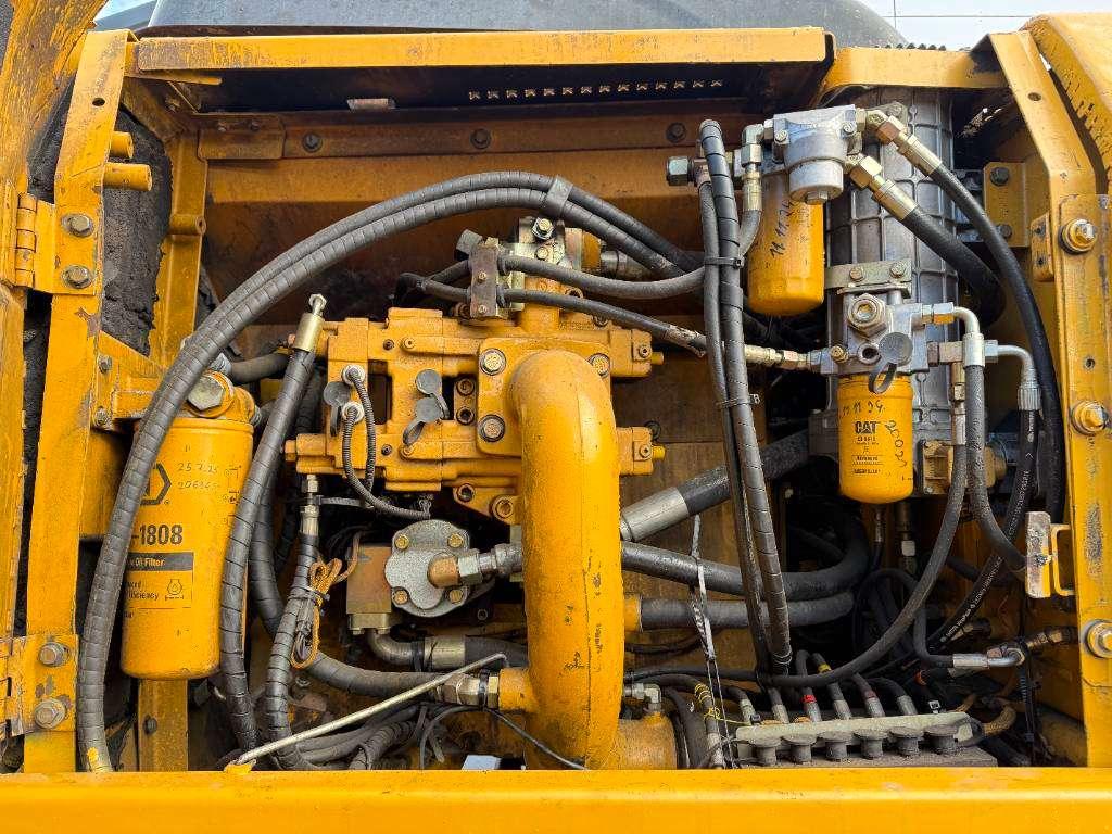 CAT 330C - Good overall condition! Foto 23