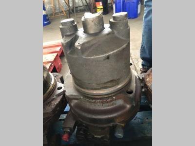 Motore di traslazione per Caterpillar 325C in vendita da Fratelli Zenzalari S.r.l.