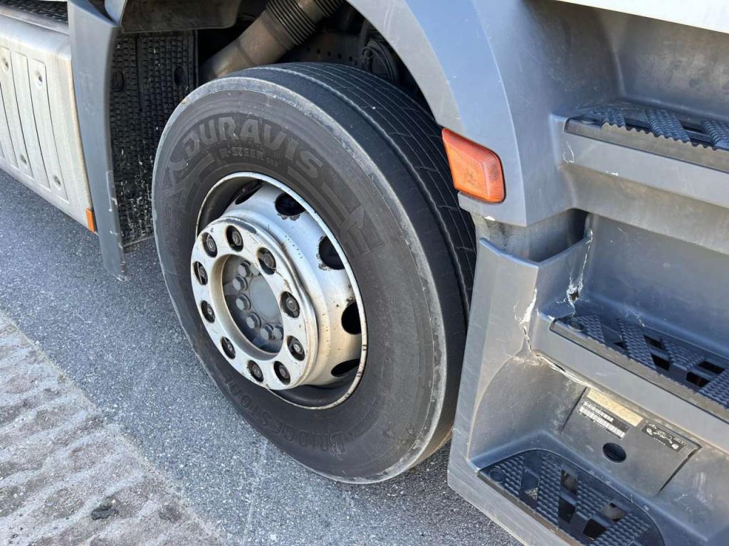Mercedes-Benz Antos 1836 4x2 Closed Box, double floor Foto 16