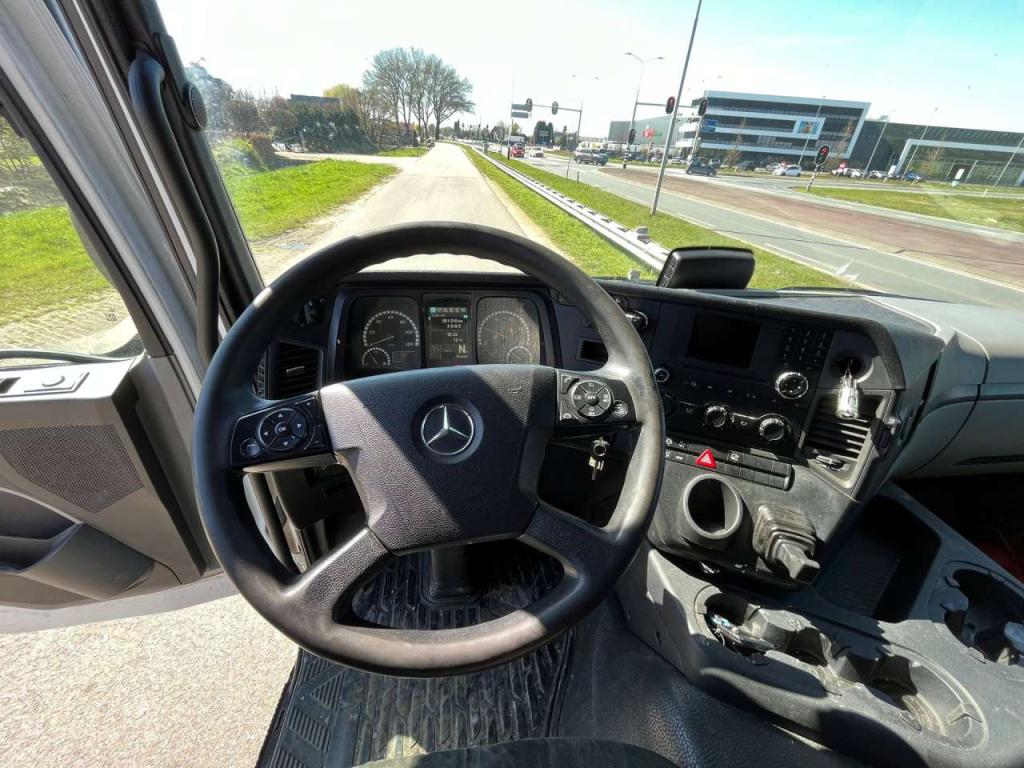 Mercedes-Benz Antos 1836 4x2 Closed Box, double floor Foto 24