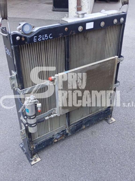 Radiatore acqua per New Holland E 215/245 C Foto 2