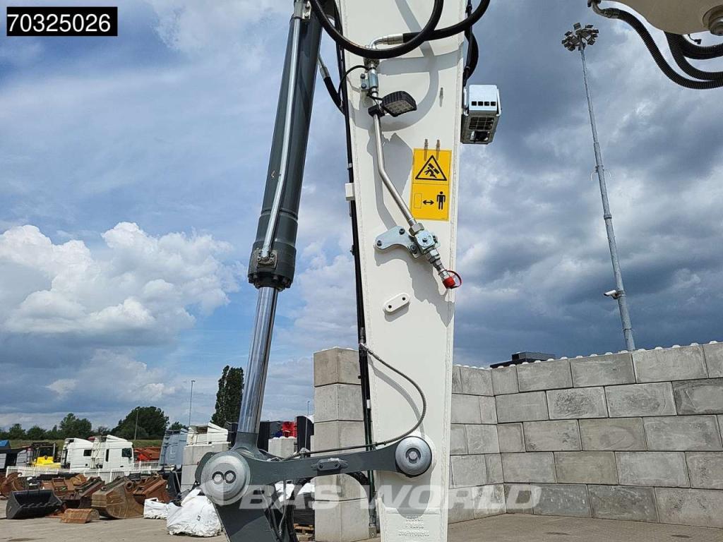Liebherr R924 LC Foto 18