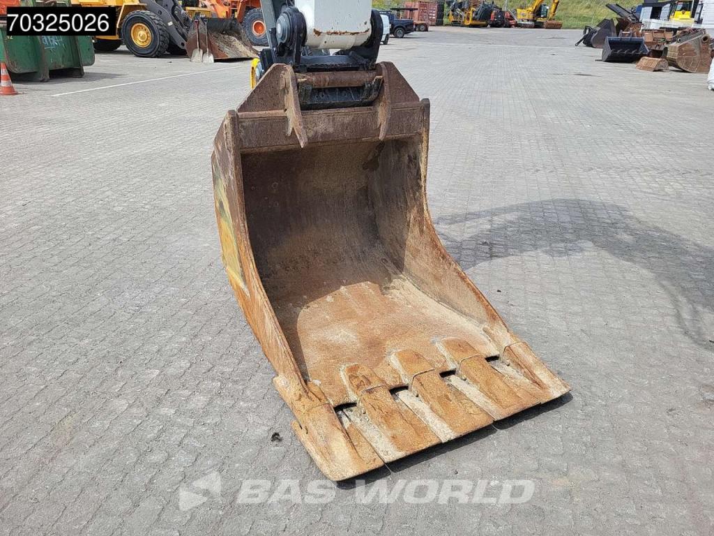 Liebherr R924 LC Foto 21