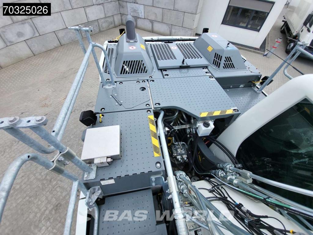 Liebherr R924 LC Foto 24