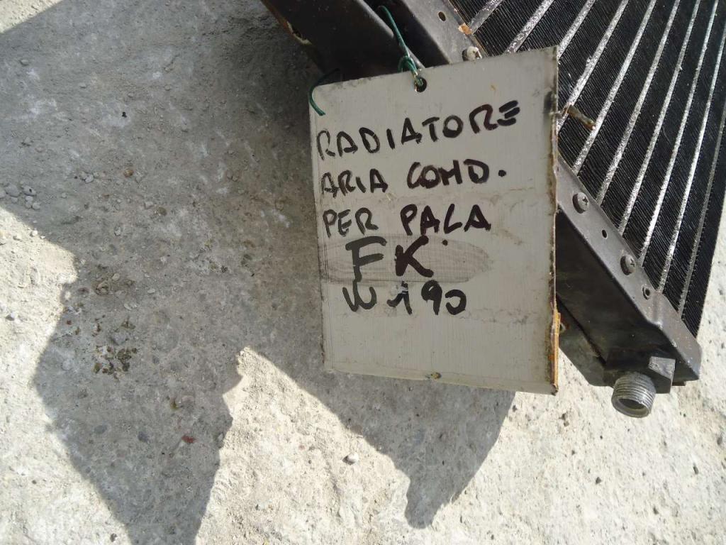Radiatore aria condizionata per Fiat Kobelco W190 Foto 5