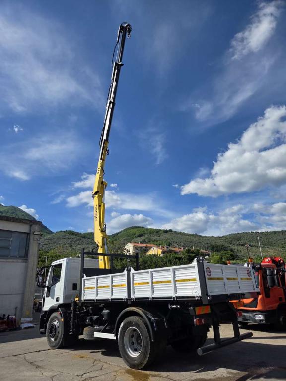 Iveco EUROCARGO 180E25 Foto 8