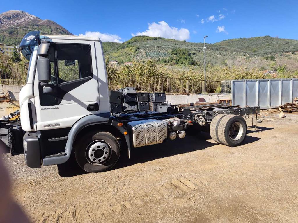 Iveco EUROCARGO 140-250 Foto 16