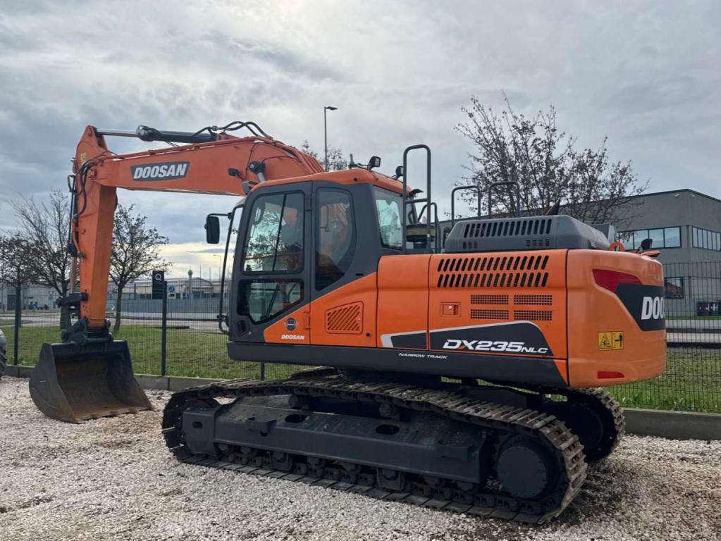 Doosan DX235-5 Foto 2