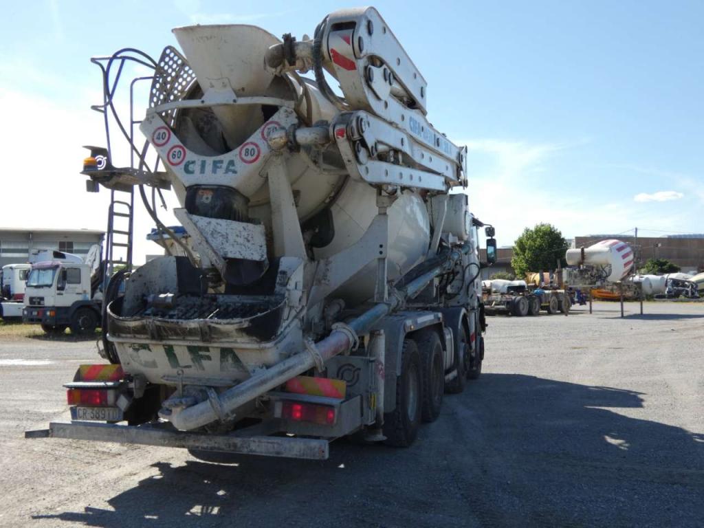 Iveco EEUROTRAKKER 410E44H Foto 7