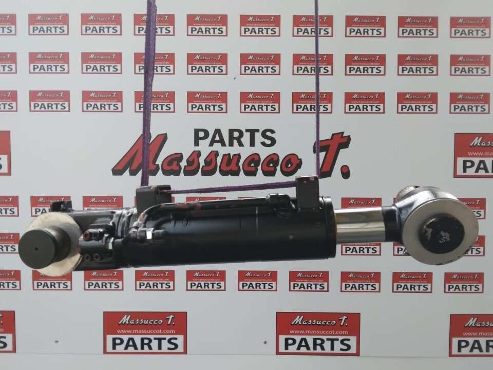 Pistone lama frontale per Hitachi ZX135-5 Foto 1
