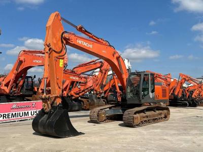 Hitachi ZX280LCN-3 in vendita da MASSUCCO T. Srl
