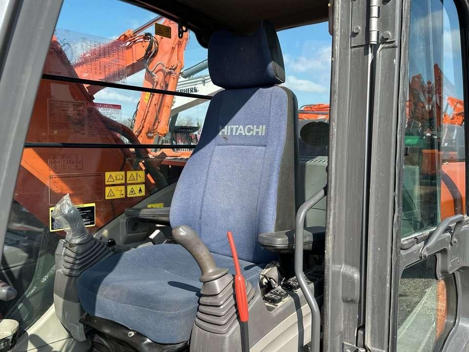 Hitachi ZX280LCN-3 Foto 12