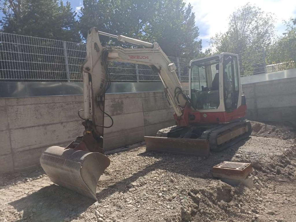 Takeuchi TB 250 Foto 3