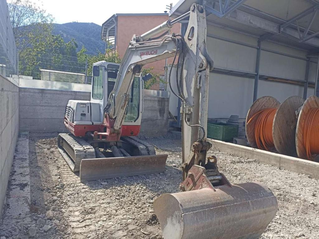 Takeuchi TB 250 Foto 4