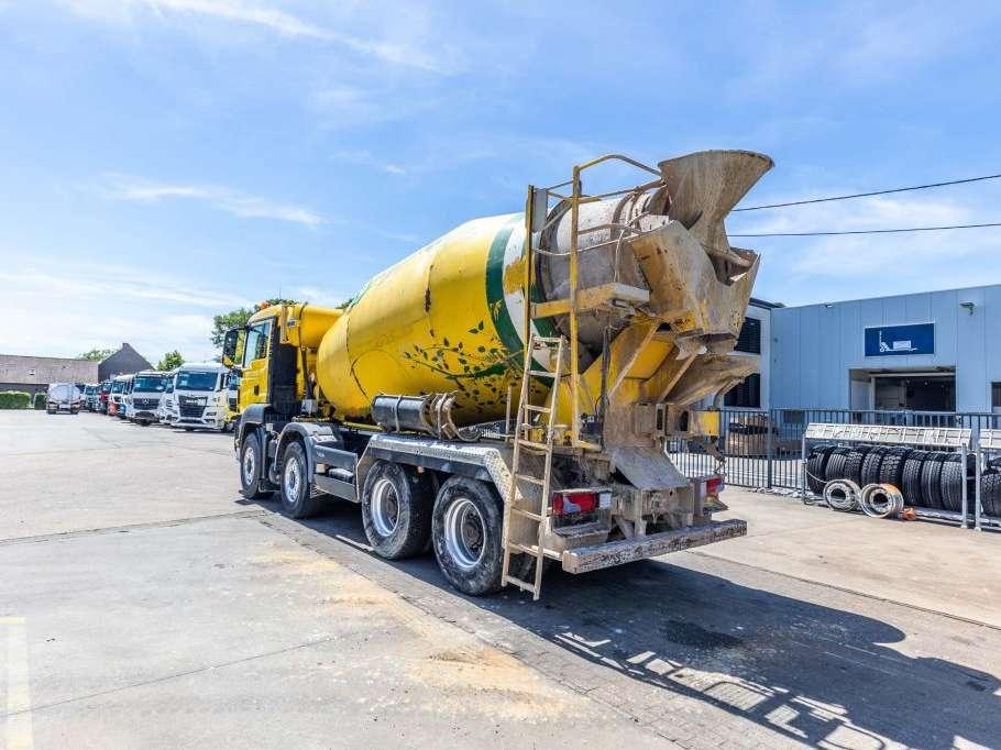 Man TGS 41.400 BB + LIEBHERR 10m3 Foto 6