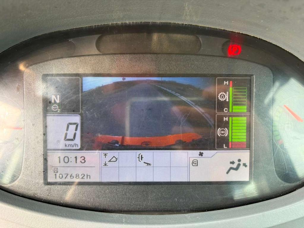 Hitachi ZW220-5B Foto 17