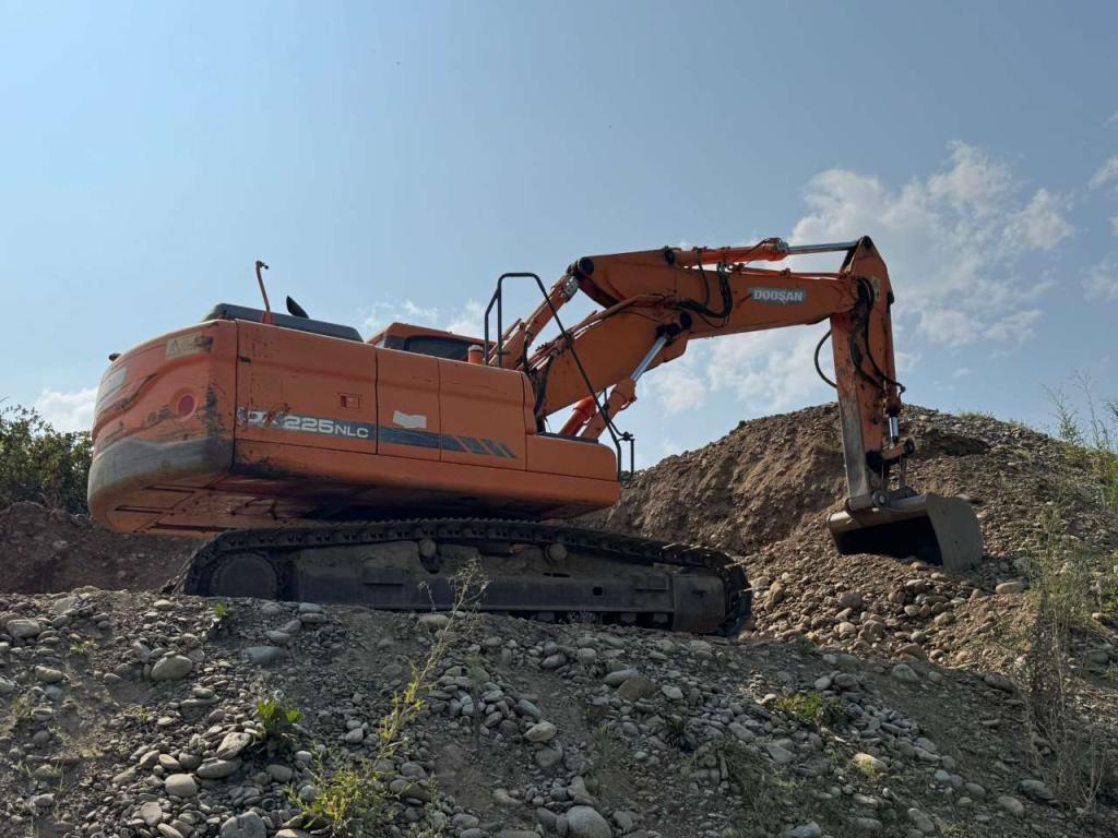 Doosan DX225NLC Foto 2