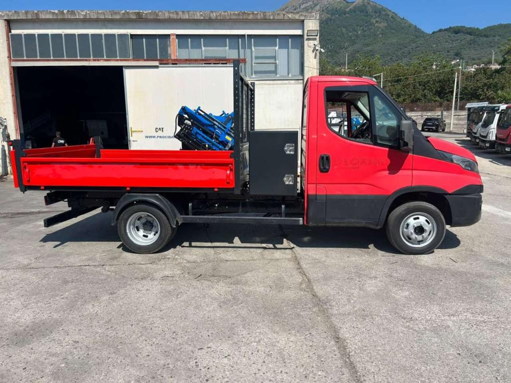 Iveco DAILY 35-130 Foto 13