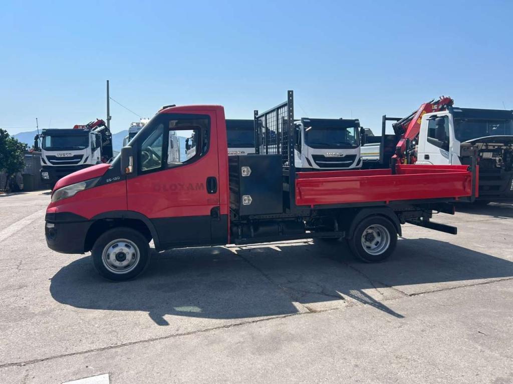 Iveco DAILY 35-130 Foto 21