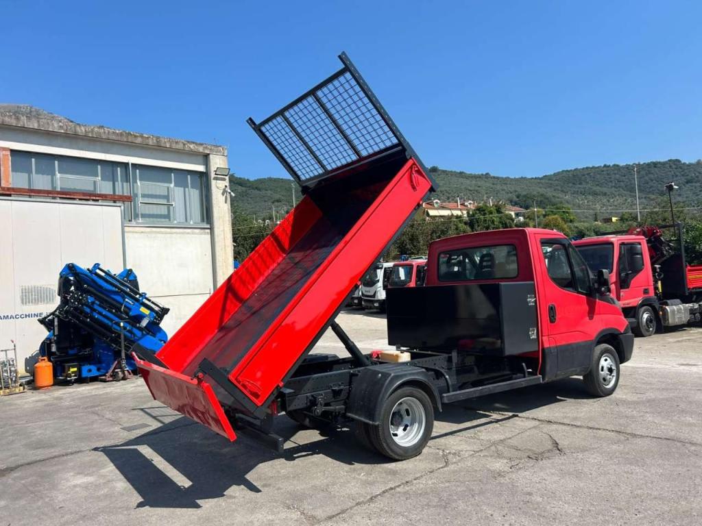 Iveco DAILY 35-130 Foto 28