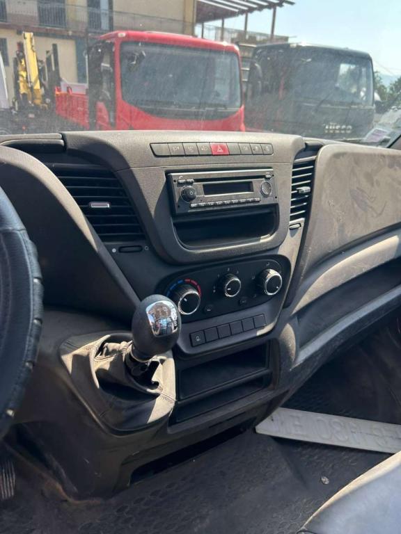 Iveco DAILY 35-130 Foto 5