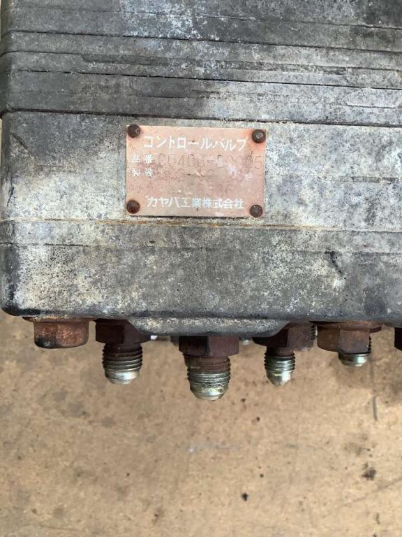 Distributore idraulico principale per Hitachi ZX160LC Foto 5