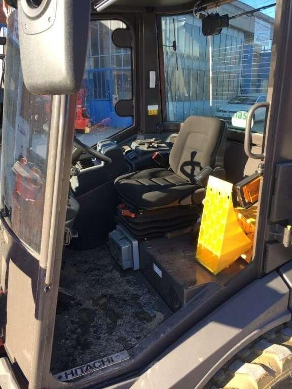 Hitachi ZW95 Foto 3