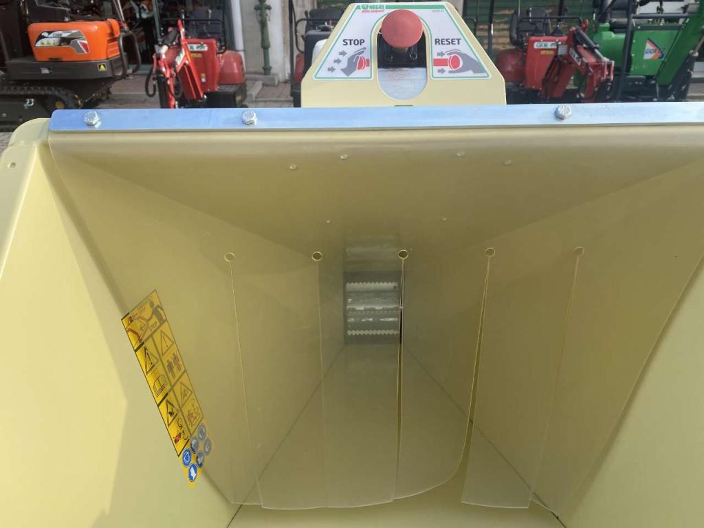 Negri R 225 Carrellato Foto 3