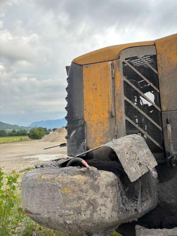 Volvo Counterweight for Volvo L180E and L180F. Foto 2