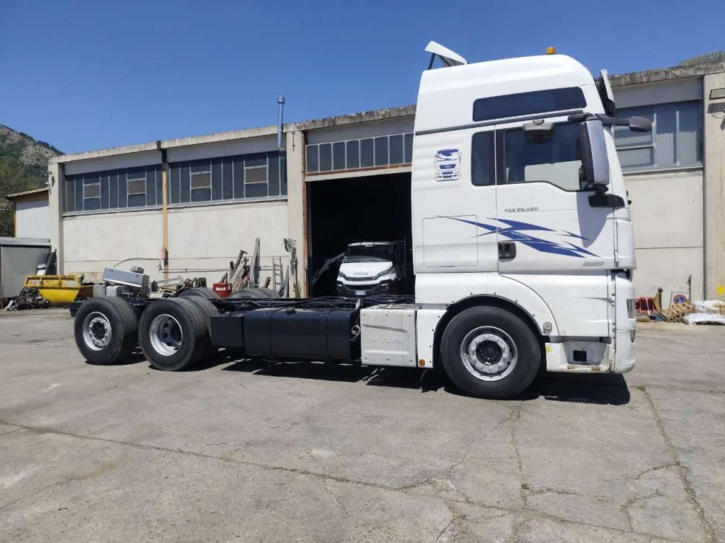 Man TGX 26.560 D38 Foto 18